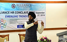 Mr. Harjeet Khanduja, Vice President-HR Reliance Jio at the Conclave 3