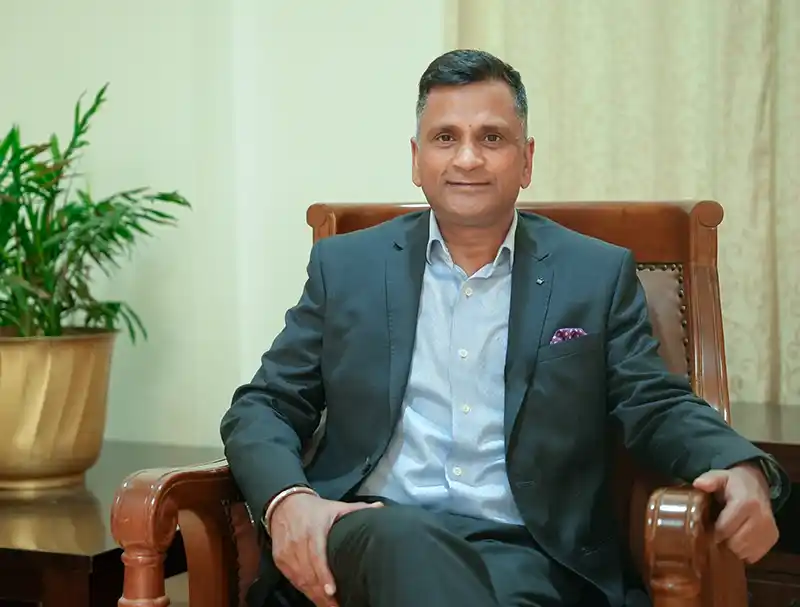 Dr. Mukul Saxena